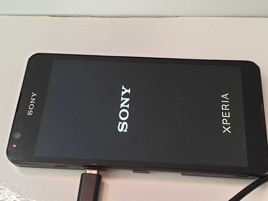 Sony Xperia E4g (E2003) — На запчастини або відновлення