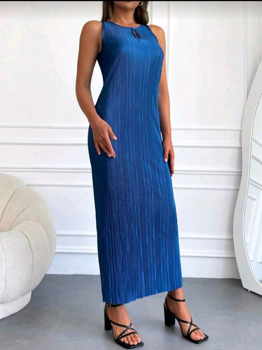 Szafirowa długa sukienka rozm. L