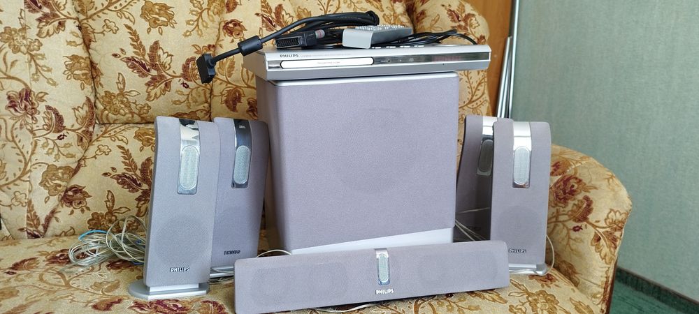 Домашний кинотеатр Philips LX8300SA