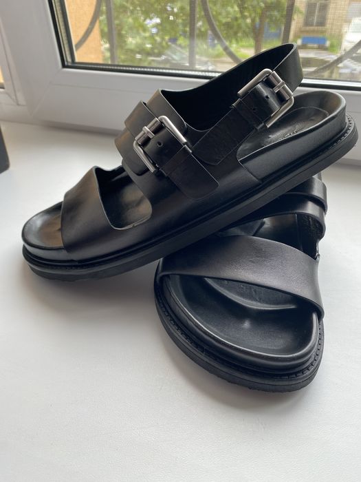 Шкіряні сандалі Massimo Dutti