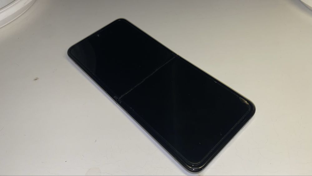 Продам Samsung z flip 3
