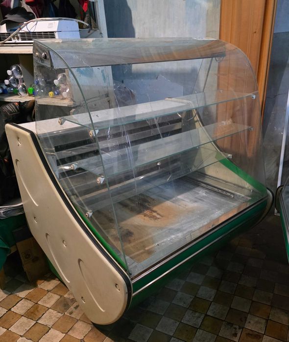 Холодильна вітрина