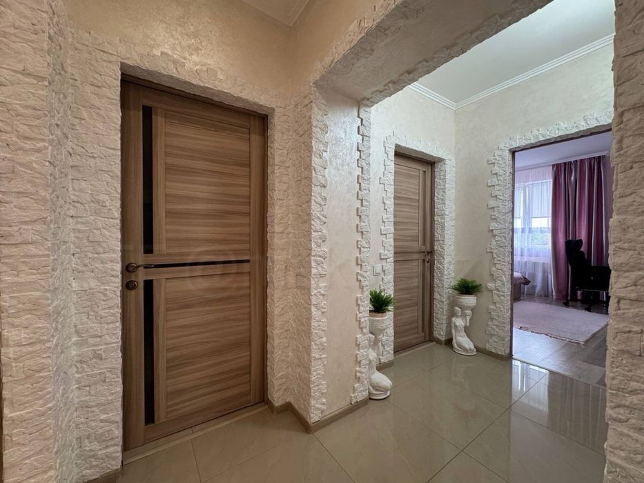 Продаж 2к квартири/ Новий Район/ Газ/68 м2/ Ваучер/Євідновлення