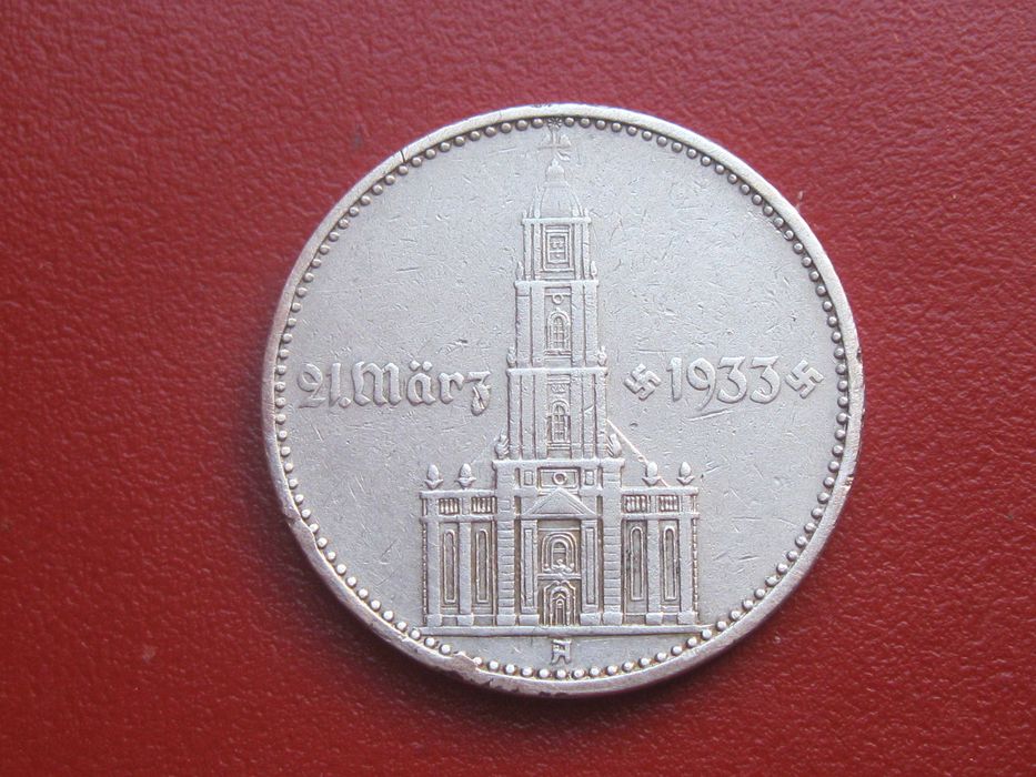 Продам 2 марки 1934 г. А Кирха с датой .Германия. Третий рейх.