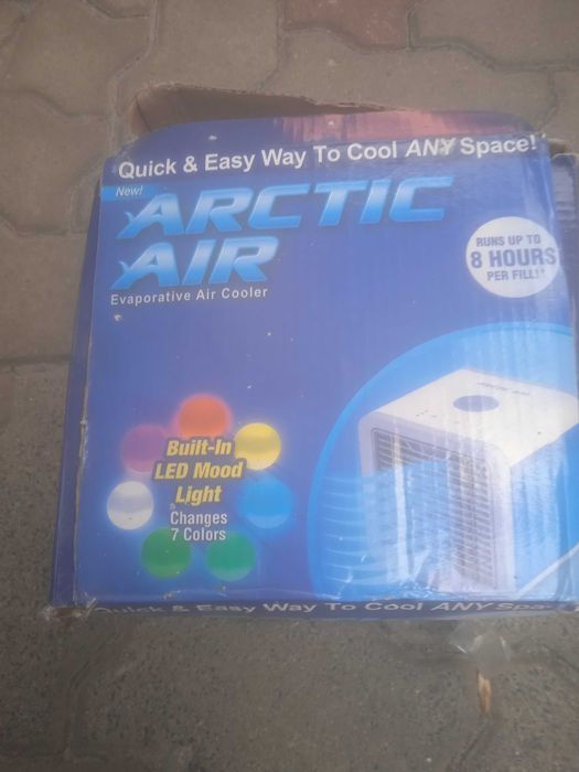 Klimatyzator,mały ,przenośny Arctic Air.