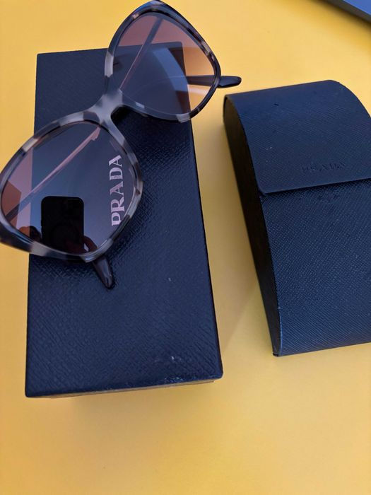 Óculos de Sol da marca Prada