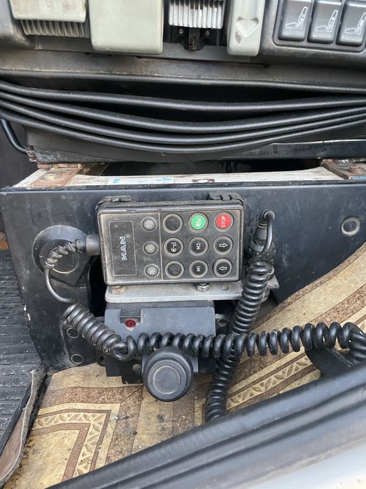 Вантажне авто MAN 19.463