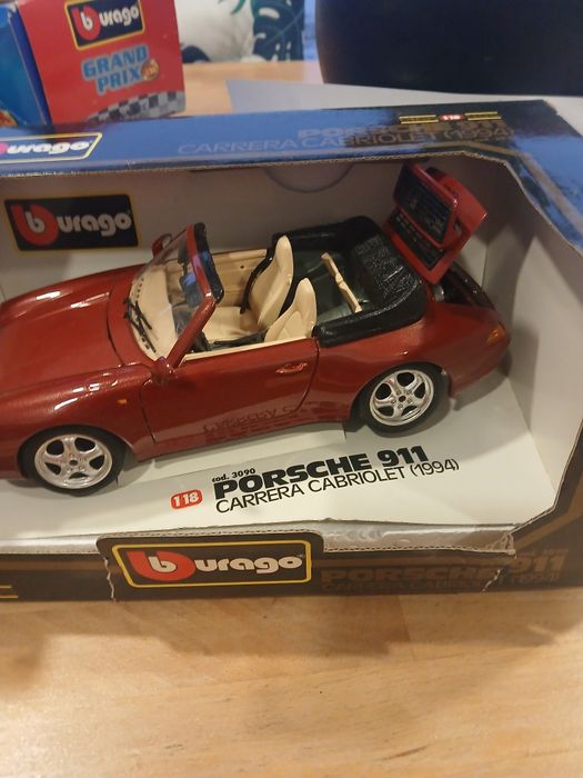Porche 911 escala 1.18