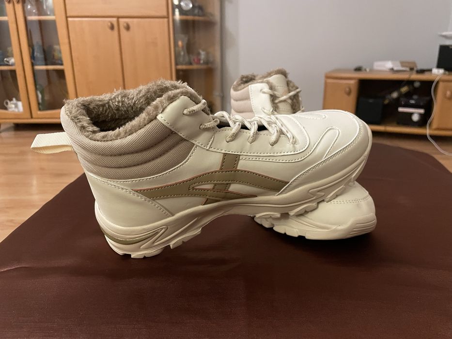 Damskie botki ocieplane