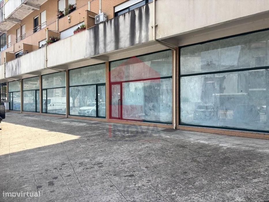 Espaço com 1.070m2 e estudo para 5 apartamentos + armazém | Excelente