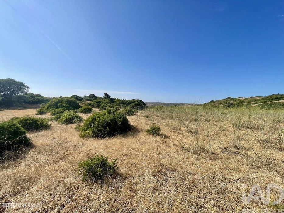 Terreno em Budens de 4320,00 m2