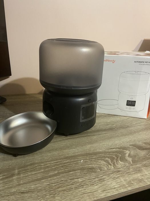 Автоматична годівниця FeelNeedy PTM-303.