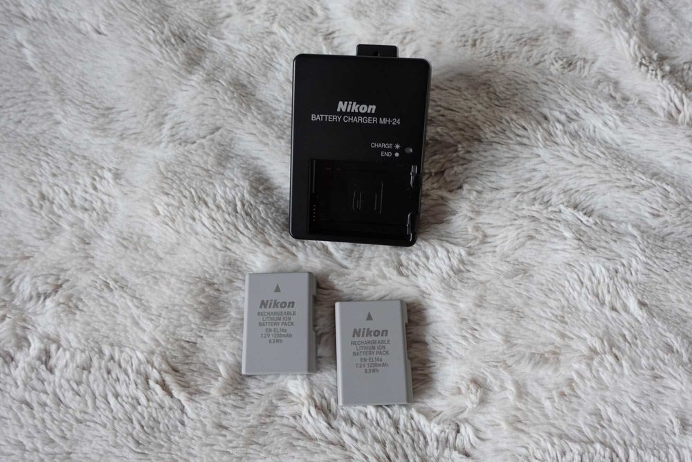 Nikon D5300 + 50mm 1.8 + 18-55 + lampa | Niski przebieg | Zestaw