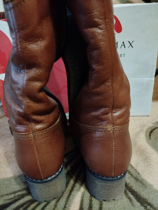 Шкіряні чоботи на хутрі р.40