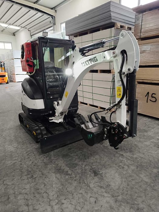 Giratória Kubota 2.5 ton LTMG LTE25 ar condicionado