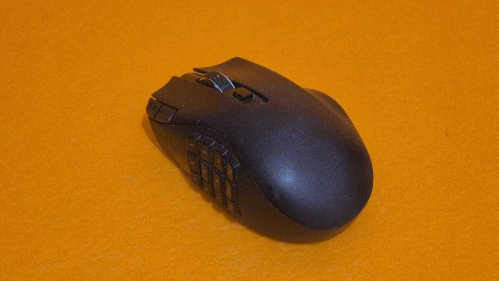 Razer Naga V2 HyperSpeed Wireless/Bluetooth