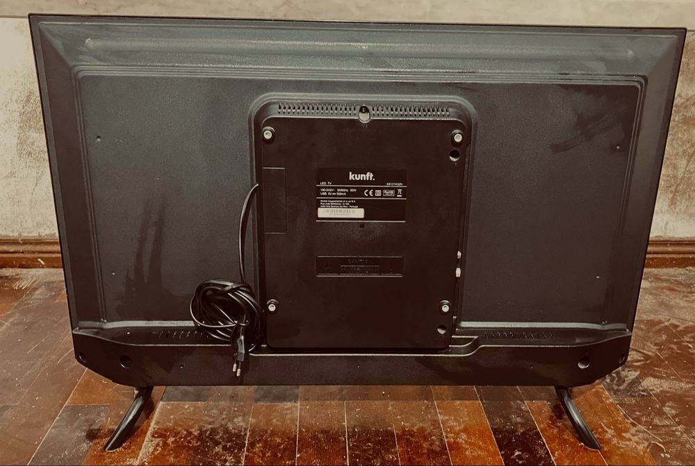 TV KUNFT (32 Polegadas).