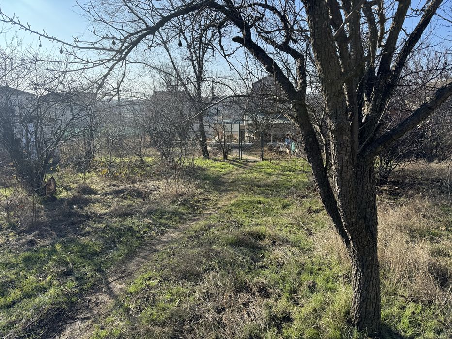 Продам дачу - ділянку з недобудовою , недорого з металевим вагончиком