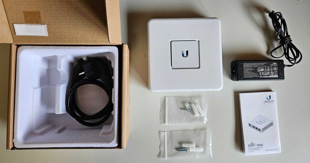 Ubiquiti UniFi Security Gateway (USG) — router/firewall UniFi