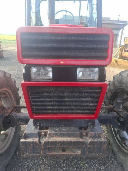 Grill bardzo ladny  po lakierowaniu case 856 lub 845 xl 956 lub 1056 oryginal