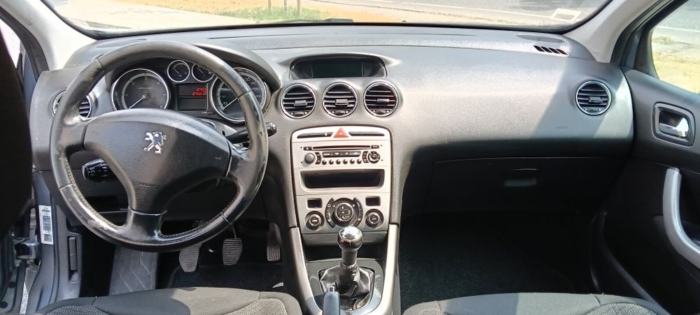 Peugeot 308 SW — fotografia 12