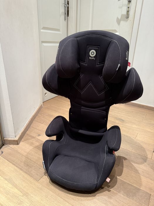 Fotelik samochodowy 15-36 kg