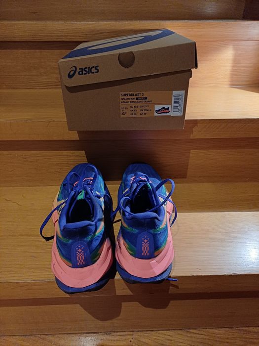 Buty Asics Superblast 3 Cobalt Burst U Kobaltowo-Pomarańczowe
Buty do