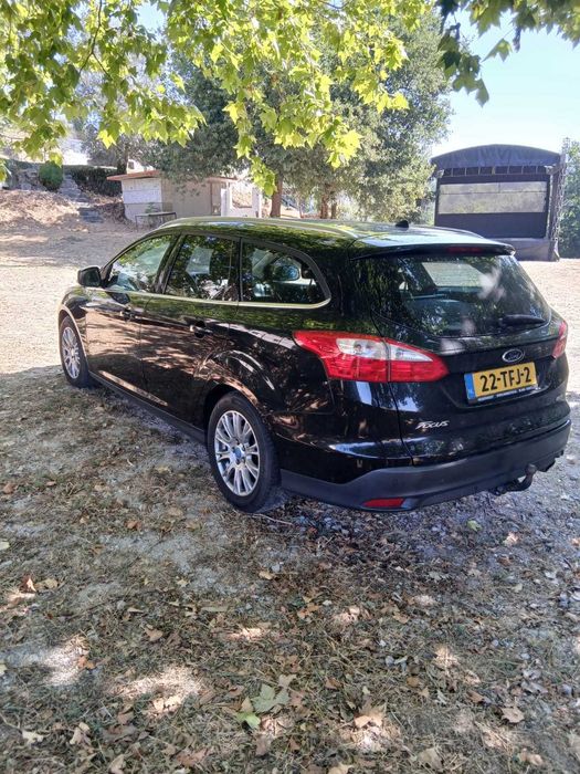 Ford Focus ecoboost em excelente estado
