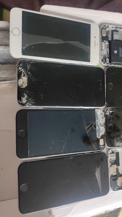 Лот Iphone 54 одиниці. Модулів 36 одиниць.