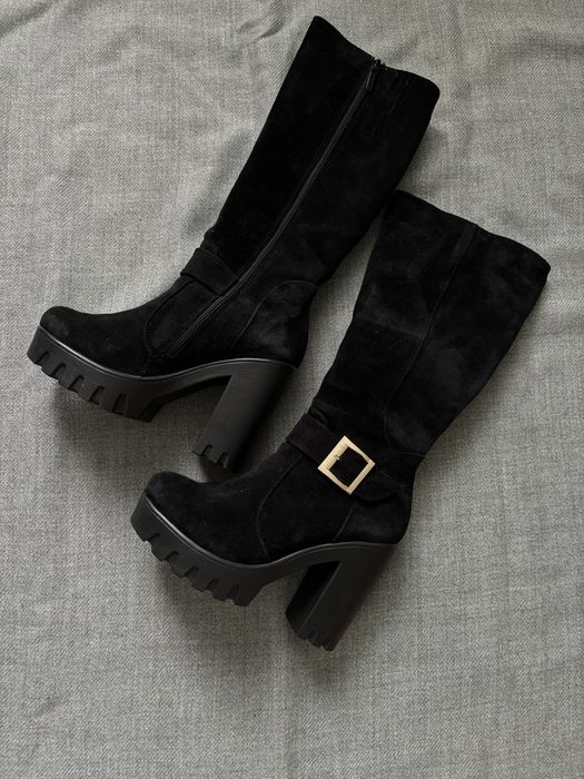 Чоботи зимові жіночі