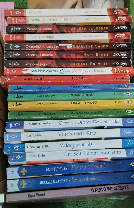 Livros Harlequin e outros Romances