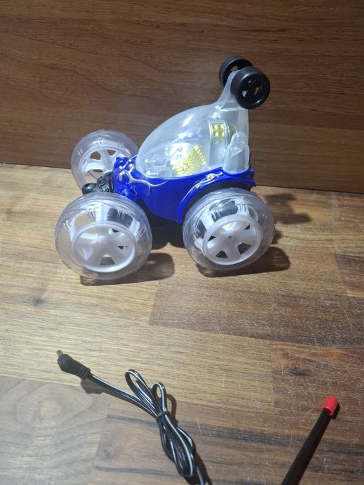 NOWE Auto Akrobatyczne R/C Super Flip 360° Świecące Kółka!