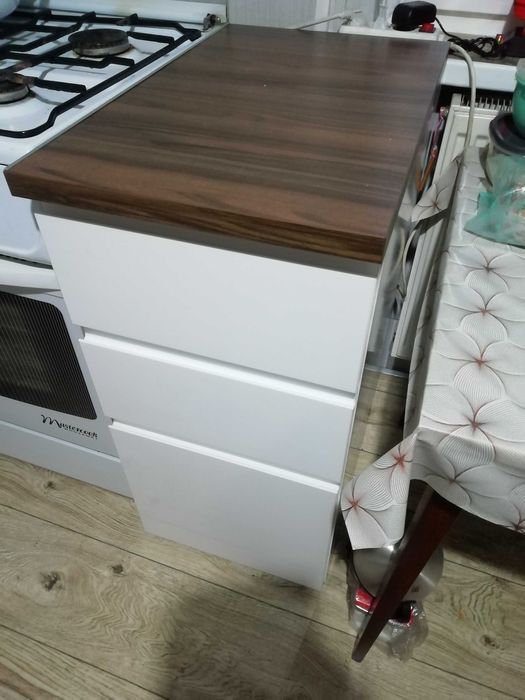 Meble kuchenne Leroy Merlin z listwami LED