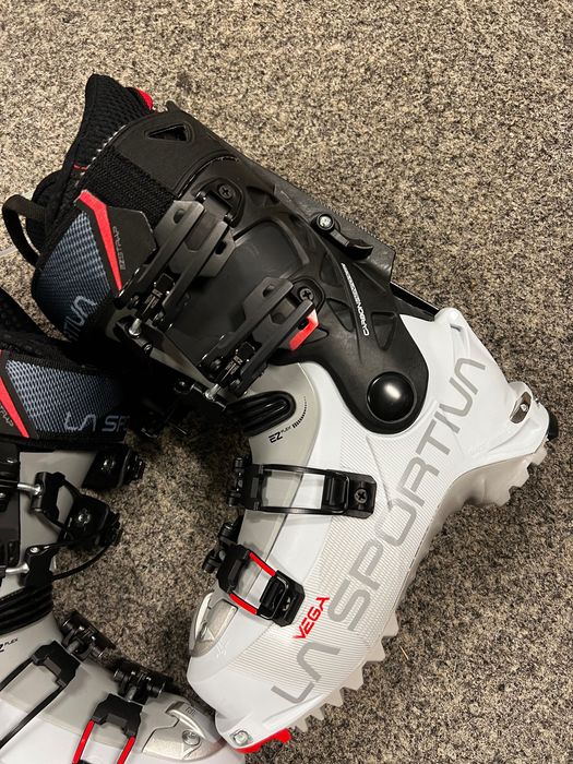 Buty skiturowe La Sportiva - VEGA rozmiar 23,5 (EU37)