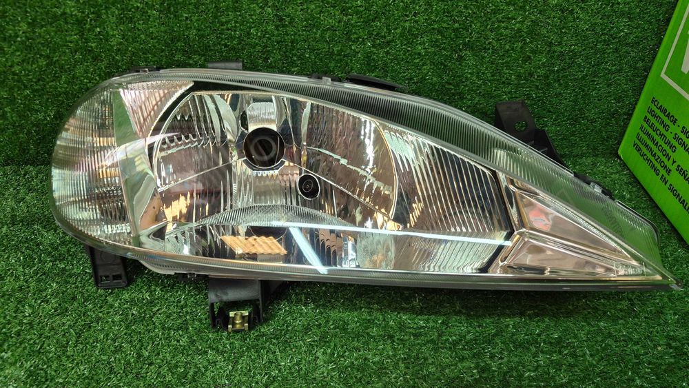 Otica Farol Frente Esquerdo Renault Megane I Phase 2 1999 a 2002 Ref. 087470 VALEO - NOVO