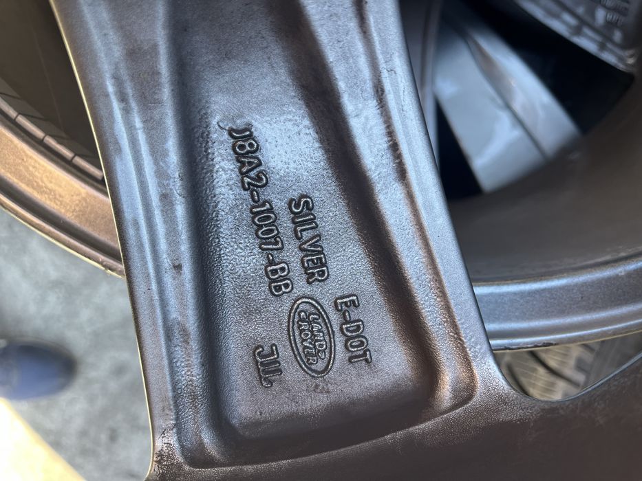 Jantes 19 Originais Land Rover Vilar em 5x108 fim de stock