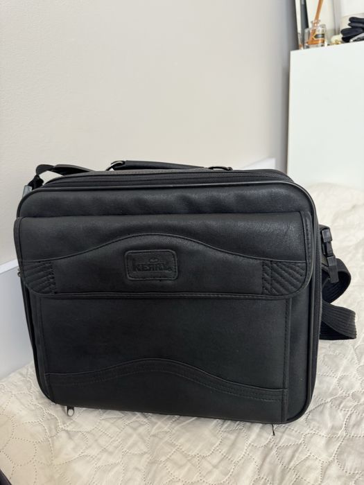 Torba / obudowa na laptopa KERRY– czarna, solidna, na ramię