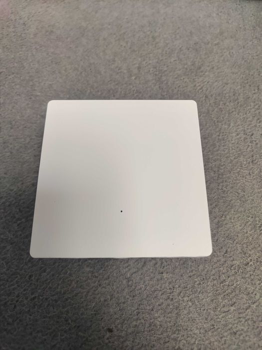 Inteligentny włącznik światła Tuya WiFi (SL-ES11) – Stan Idealny