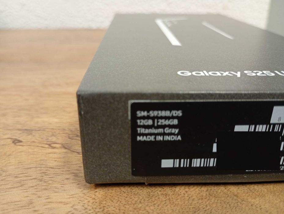 Samsung Galaxy S25 Ultra 5G 12GB/256GB Cinzento Titânio + Ofertas - C/ Fatura