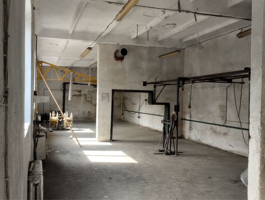 Виробниче, та складське приміщення