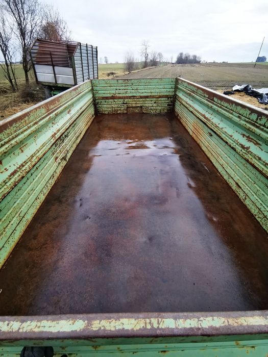 Przyczepa rolnicza 8t  3 strony wywrotka