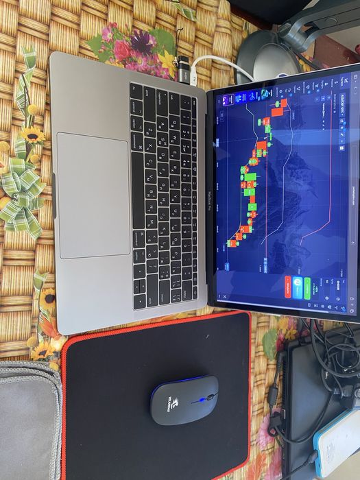 Ноутбук Apple MacBook Pro 13