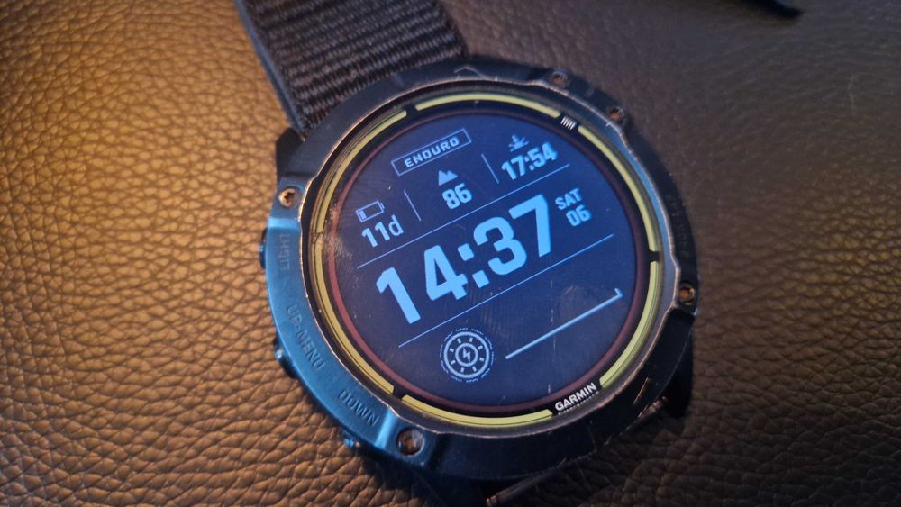 garmin enduro 1 high end sport watch, com caixa e acessórios originais