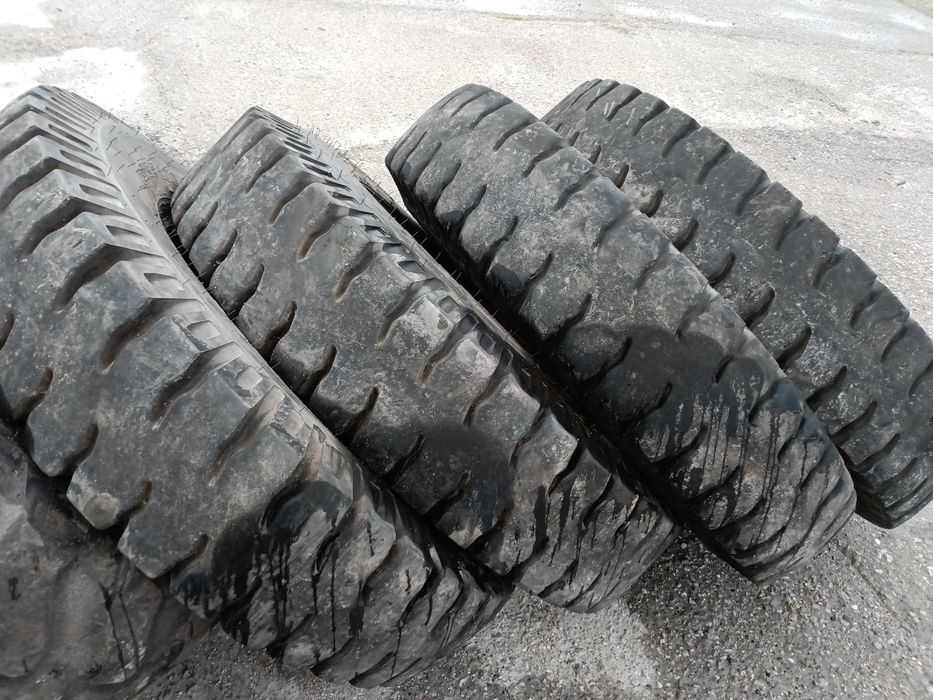 9.00-20 Kumho Power Lug 323 opona budowlana