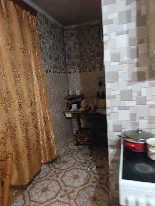 Продаж великий будинок с. Бене