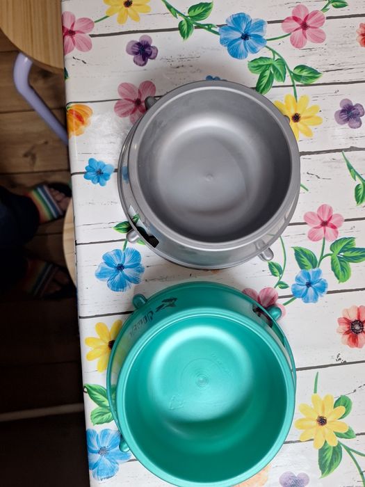 Sprzedam dwie miski dla psa/kota