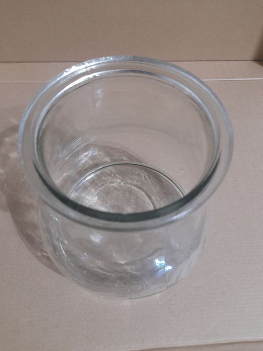 Jarra de vidro transparente442753326861537282
