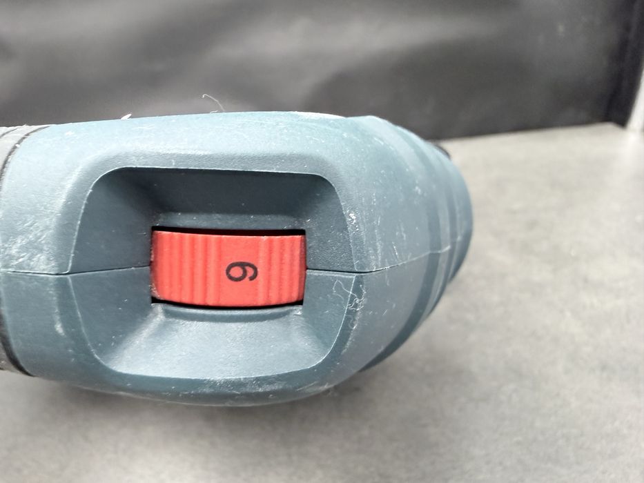 Stan idealny. Wyrzynarka Bosch GST 680 Profesional. Lombard Łódź.