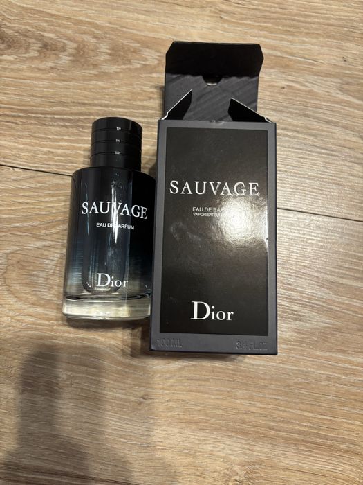 Perfum Dior sauvage Eau De perfum