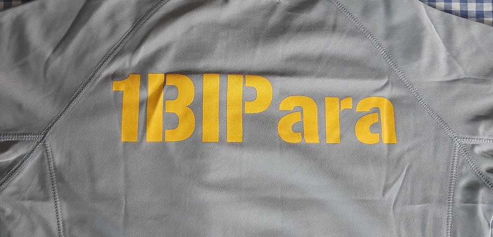 Camisola / T-shirt Branca e 1BIPara para Treino Físico